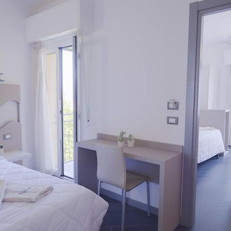 Hotel Liliana Varigotti Esterno foto