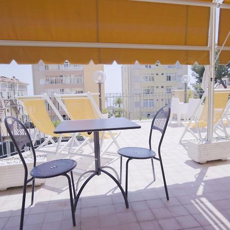 Hotel Liliana Varigotti Esterno foto