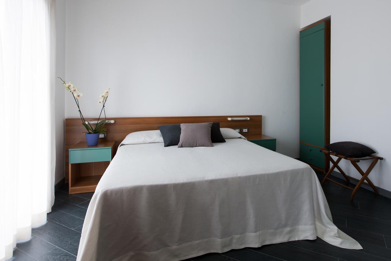 Hotel Liliana Varigotti Esterno foto