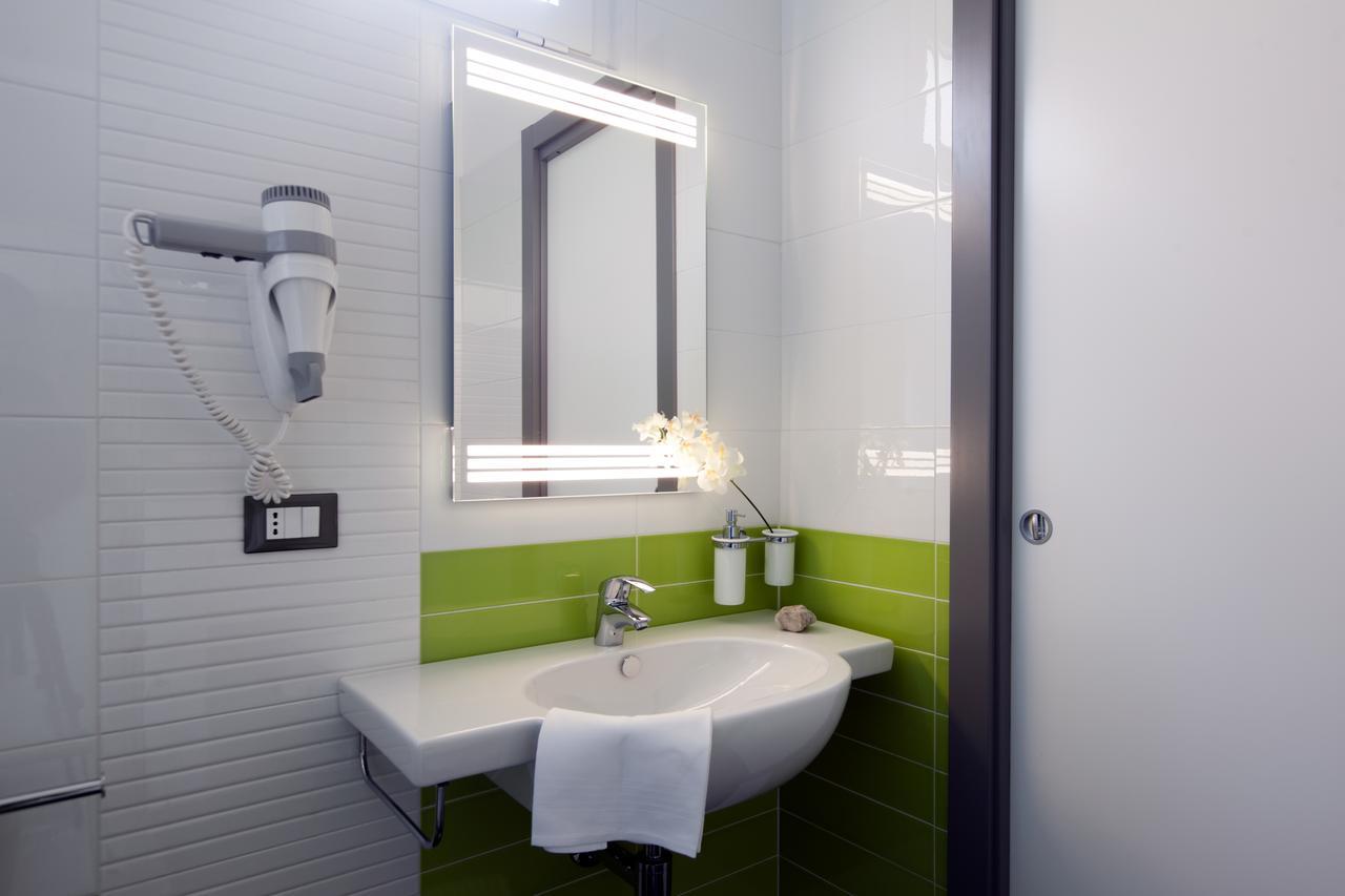 Hotel Liliana Varigotti Esterno foto