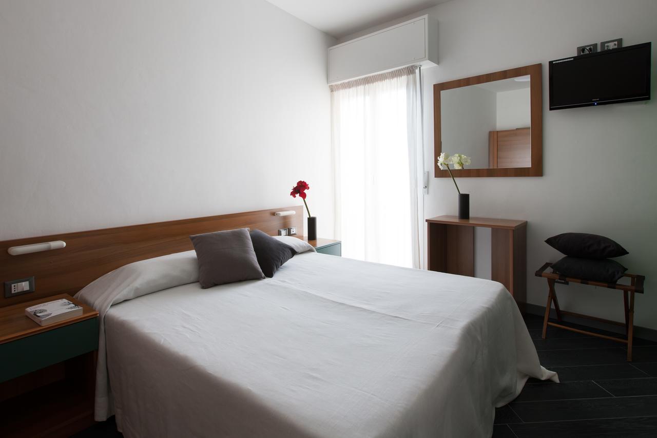 Hotel Liliana Varigotti Esterno foto
