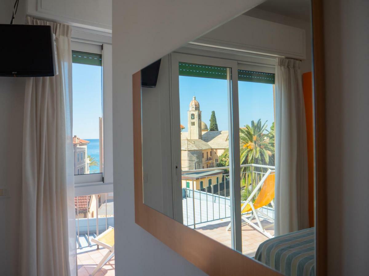 Hotel Liliana Varigotti Esterno foto