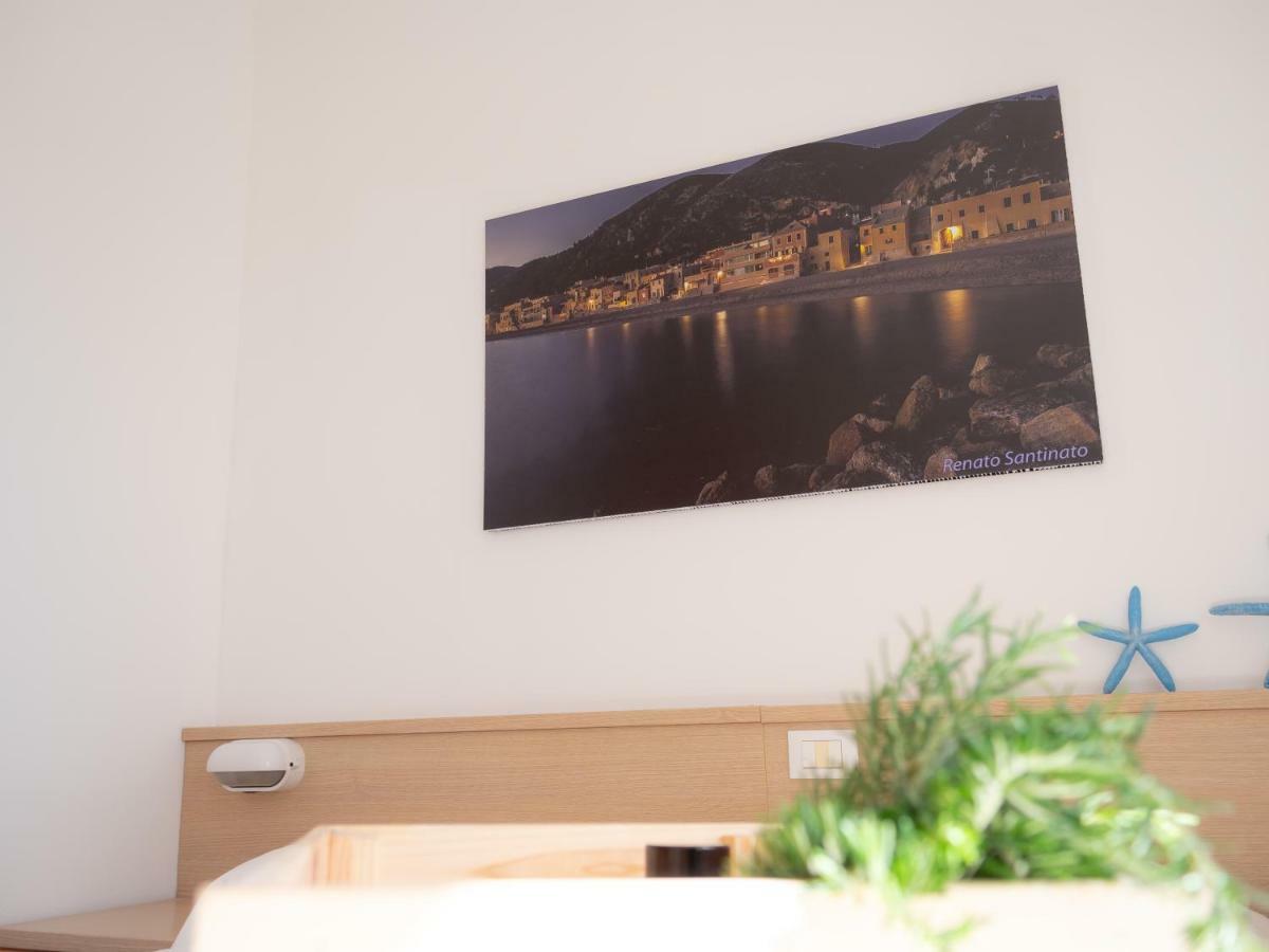 Hotel Liliana Varigotti Esterno foto