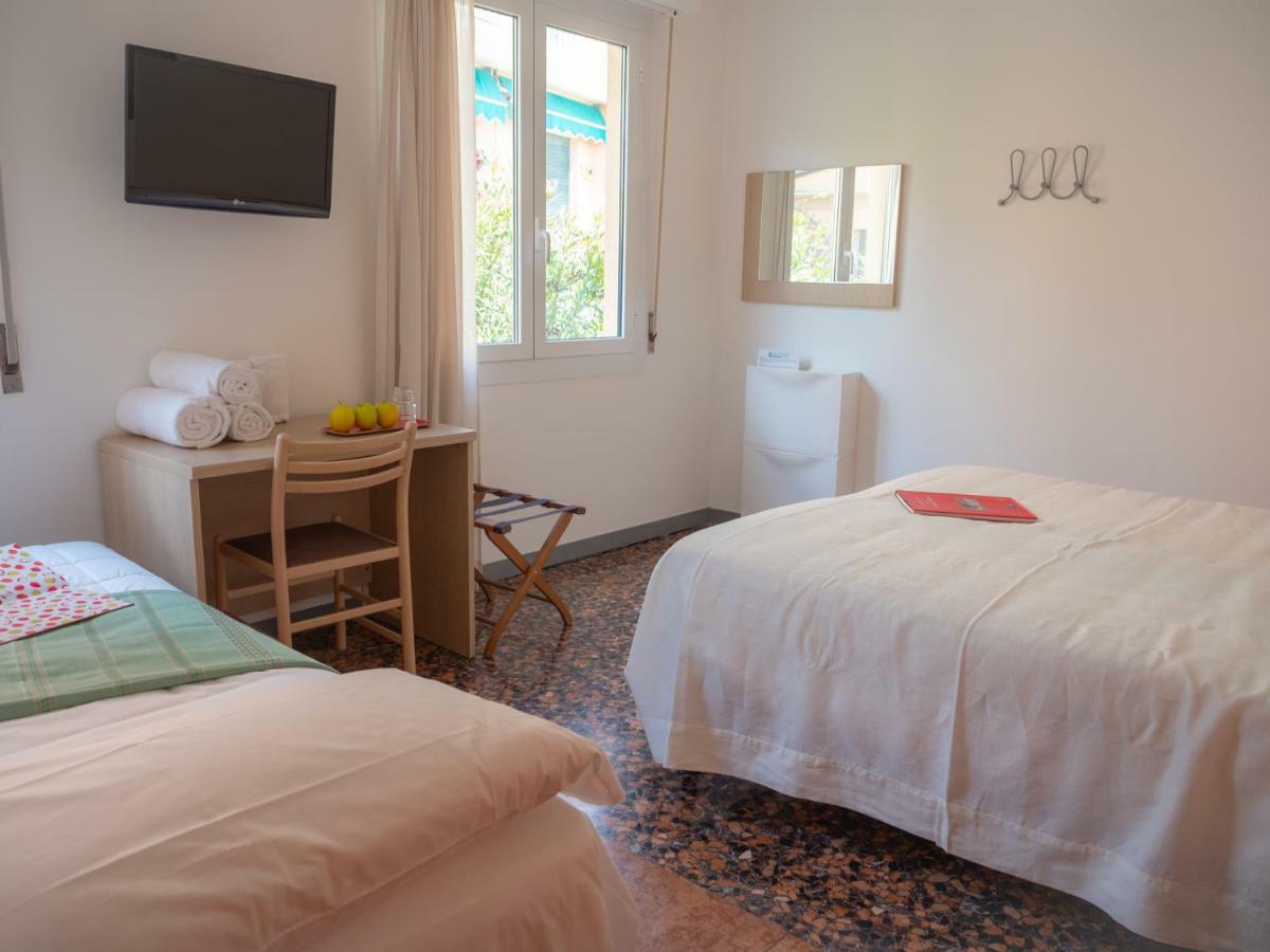 Hotel Liliana Varigotti Esterno foto
