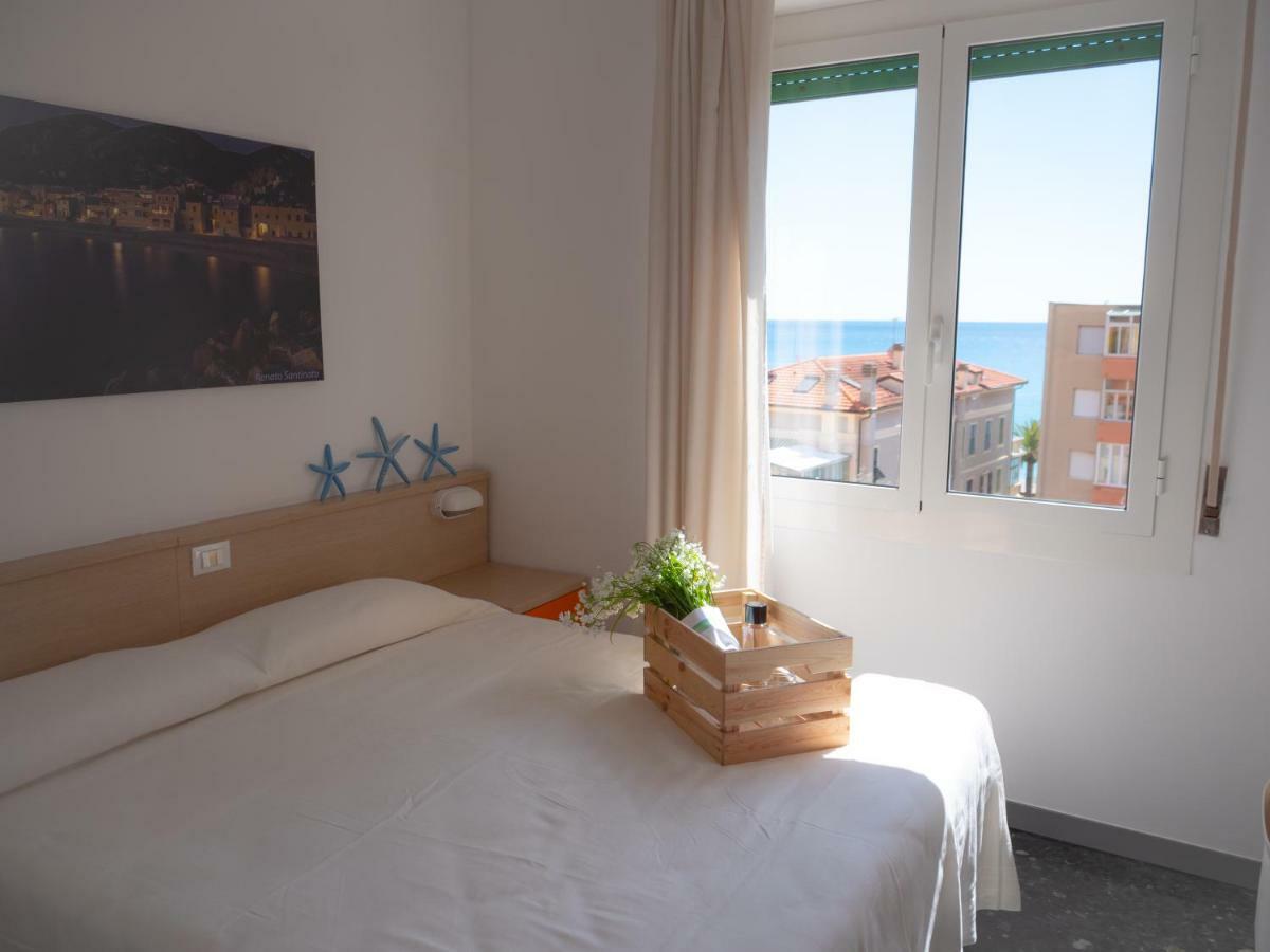 Hotel Liliana Varigotti Esterno foto
