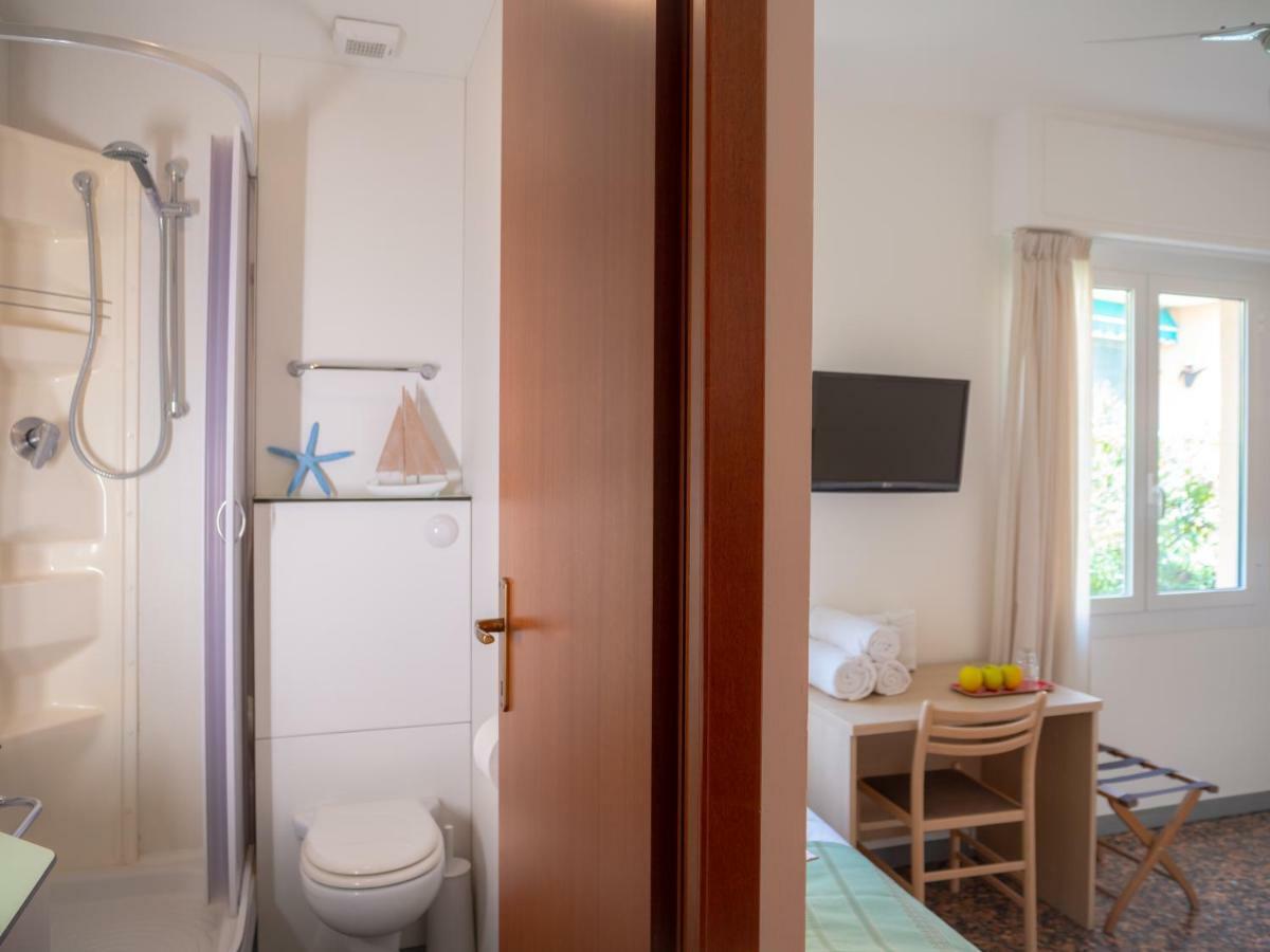 Hotel Liliana Varigotti Esterno foto